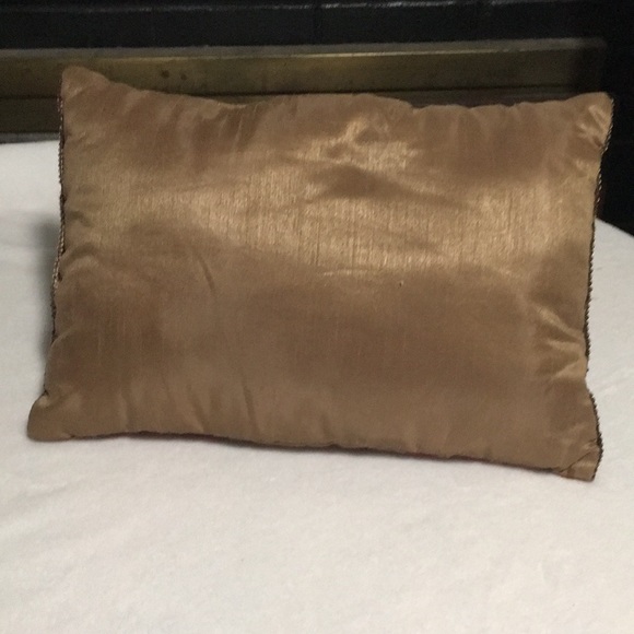 Set of two decorative throw bed couch pillows. Checked striped floral satin look - Picture 3 of 9